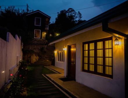 Cozy Mountain Retreat - BC